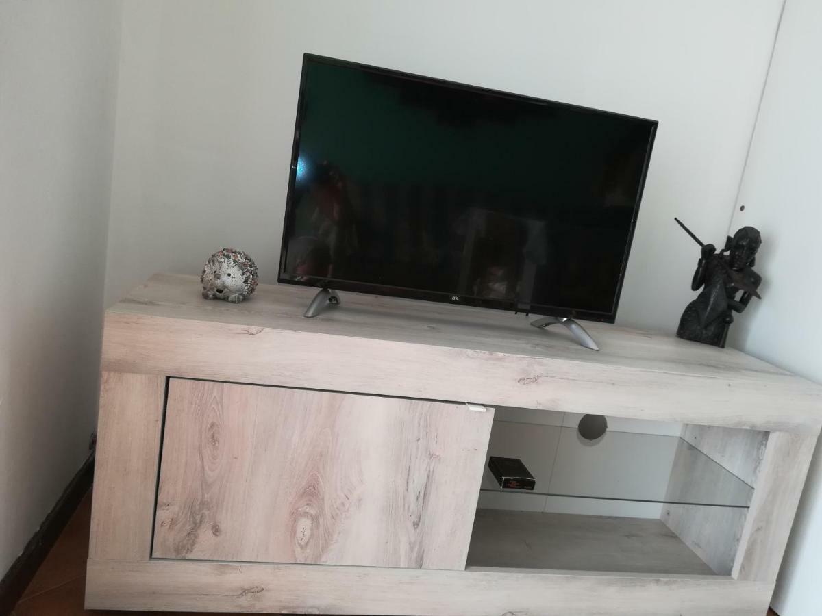 Appartamento Valsassina Rent Introbio Esterno foto